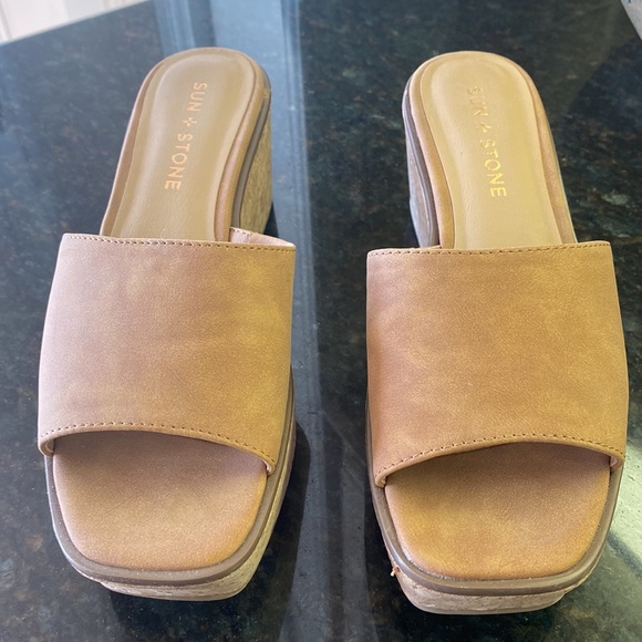 Sun * Stone comfy wedges . Like new - Picture 2 of 4